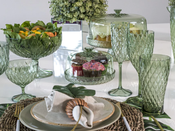 Copos decorados: estilo e funcionalidade para o dia a dia e ocasiões especiais